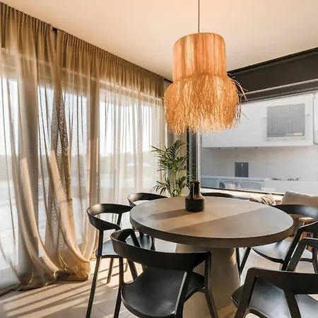 Amorella With Pool And 4 Bedrooms In Porec * Tar-Vabriga