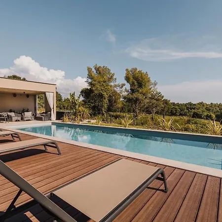 Villa Amorella With Pool And 4 Bedrooms In Porec *